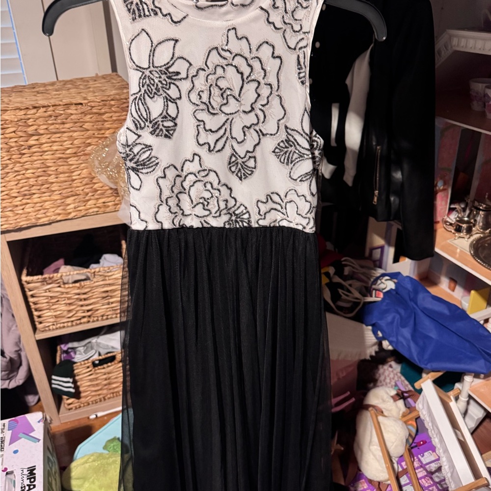 Elegant Black and White Floral Kids Dress size 12